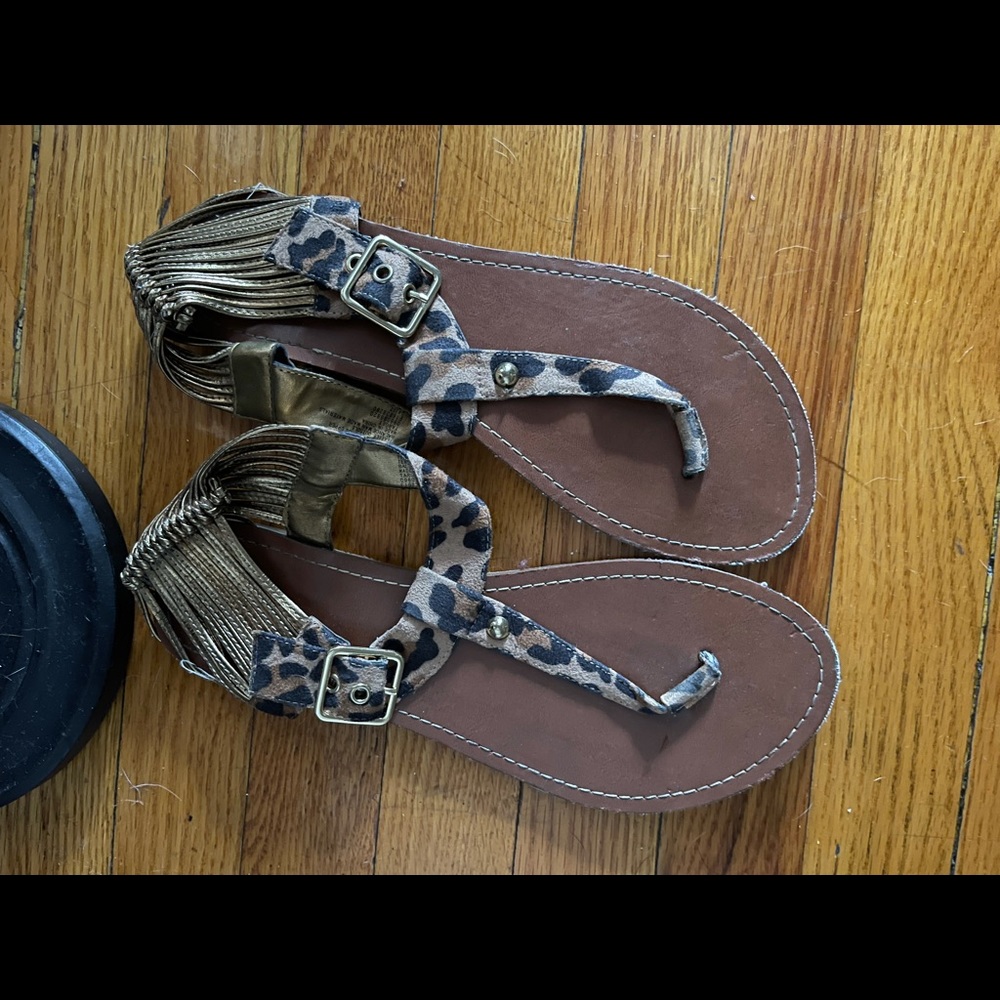 Women’s cheetah print sandals